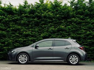 Toyota Corolla Sport Hybrid 2023 | Modern Hybrid - Image 2