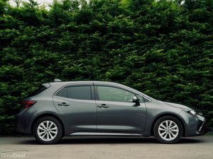 Toyota Corolla Sport Hybrid 2023 | Modern Hybrid - Image 4