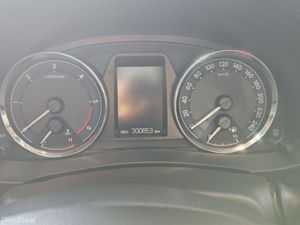 Toyota Corolla 1.4D4D Aura 4DR - Image 3