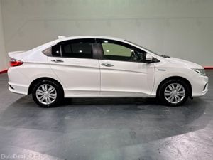 Honda Grace 1.5 HYBRID AUTOMATIC - REVERSE CAMERA - Image 3