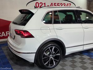 201 VW TIGUAN R-LINE 2.0 TDI DSG PANORAMIC ROOF - Image 4
