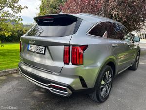 Kia Sorento 2023 7 Seater Diesel - Image 3