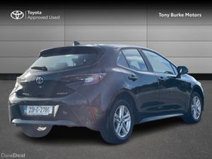 Toyota Corolla Hatchback 5dr Hybrid - Luna Edition - Image 2