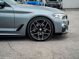 BMW 5-Series 520D M SPORT - Image 3