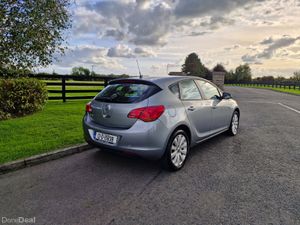 Opel Astra (NCT TESTED AND TAXED)!!! - Image 3
