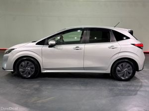 Nissan Note HYBRID 1.2 AUTOMATIC - A/C HEATING CON - Image 3