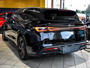 BYD Seal 6 Touring Plug in Hybrid Demo - Image 2