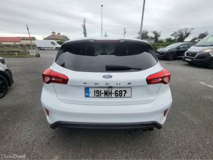 Ford Focus ST-LINE 1.0 ECOBOOST 125 125PS 4DR - Image 3