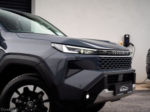 Toyota Hilux INVINCIBLE *NEW MODEL* - Image 3