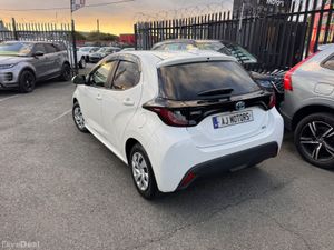 2021 TOYOTA YARIS HYBRID - Image 4