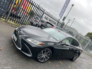 2023 Lexus ES 300H Hybrid - Image 2