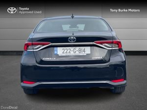 Toyota Corolla Saloon - Luna Edition - 1.8 Hybrid - Image 4