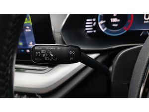 Skoda Octavia AMBIENT PACK - SUNSET GLASS - HEATED - Image 4