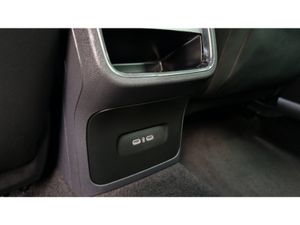 Skoda Octavia SPECIAL EDITION E30 - DSG - HALF LEA - Image 2