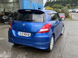 2013 Suzuki Swift Automatic / Car Play - Image 4