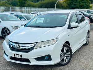 Honda Grace 1.5L Petrol HYBRID EXHONDA SENSING Aut - Image 3