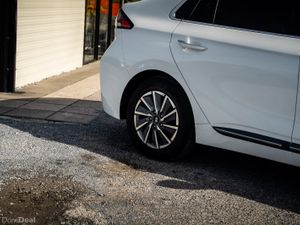 2021 Hyundai Ioniq Premium EV Auto - Image 4