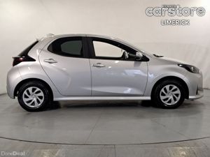 Toyota Yaris 1.5 - Image 2