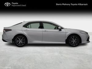 Toyota Camry PLATINUM EDITION - Image 3