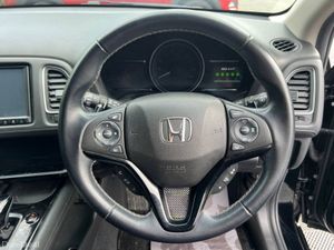 Honda Vezel Z-SENSING 1.5 HYBRID AUTO // REVERSE C - Image 4
