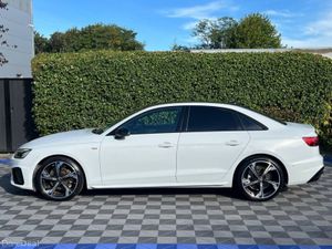 Audi A4 S-LINE 2.0 TDI AUTO ** VERY LOW MILEAGE ** - Image 3