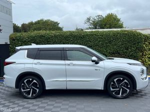 Mitsubishi Outlander 7-SEATER 2.4 HYBRID AUTO // H - Image 2