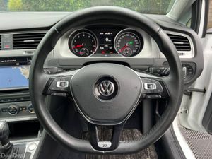 Volkswagen Golf COMFORTLINE R-LINE PACK 1.2 TSI AU - Image 4