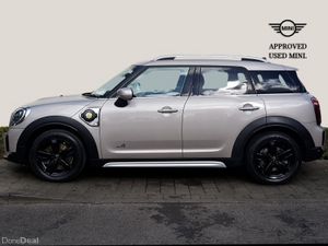 Mini Countryman Cooper SE ALL4 - Image 3
