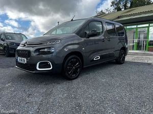 241  Berlingo Taxi Wheelchair - Image 3