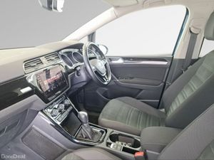 Volkswagen Touran AUTO 7 SEATER - Image 3