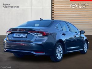 Toyota Corolla *SAVE €4,500!* COROLLA SALOON LUNA - Image 2
