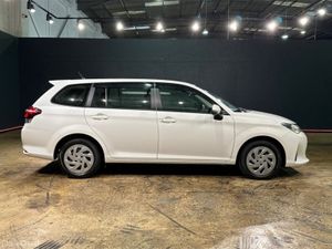 Toyota Corolla 1.5 HYBRID FIELDER AUTOMATIC - PUSH - Image 3