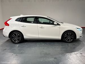 Volvo V40 HATCHBACK AUTOMATIC 1.5L TURBO PETROL - - Image 3