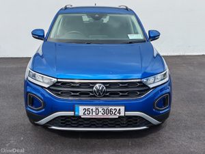 2025 Volkswagen T-Roc ED 75 1.0 TSI MANUAL 6SPEED - Image 3