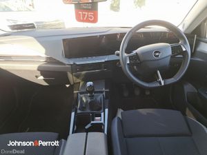 Opel Astra Elegance 1.2 Turbo 110PS Petrol 6 Speed - Image 4