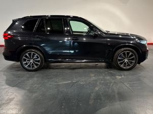 BMW X5 3.0 TURBOCHARGED INLINE-6 DIESEL – M SPORT - Image 3