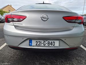 Opel Insignia 2022 1.5L Diesel Manual - Image 4