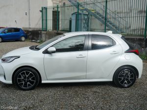 2021 Toyota Yaris Hybrid - Image 4