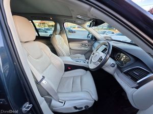 Volvo XC90 T8 PHEV INSCRIPTION 317 BHP 5DR A AUTO - Image 3
