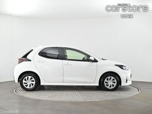 Toyota Yaris 1.5 - Image 2