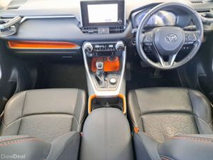 Toyota RAV4 HYBRID AUTO Adventure 4WD - Image 3