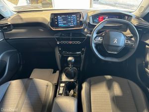 Peugeot 2008 1.2 Puretech 100bhp Allure - Image 4