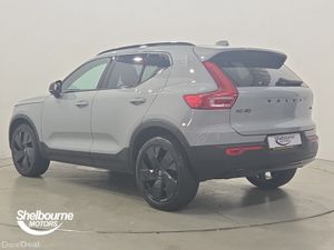 Volvo XC40 2.0 B4P Plus Black Edition 5dr Auto - Image 3