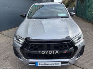 Toyota Hilux 232 GR SPORT 2.8 TD CREWCAB PU ORIGIN - Image 3