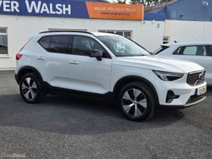 Volvo XC40 + T4 RECHARGE AUTO PLUS*Heated Seats*El - Image 3