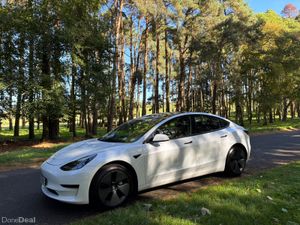 Tesla Model 3 2021 - Image 3