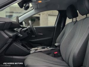 Peugeot 208 ALLURE 1.2 MHEV EDCT 4DR AUTOMATIC - Image 4