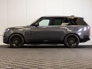 2024 Range Rover P460e HSE *Pan Roof - Image 3