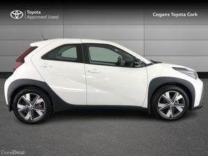 Toyota Aygo X Aygo X HEV Pulse - Image 3