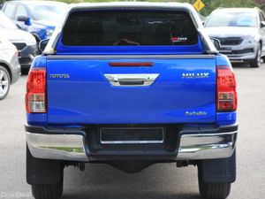 Hilux Invincible Auto * Low Kms - Image 4